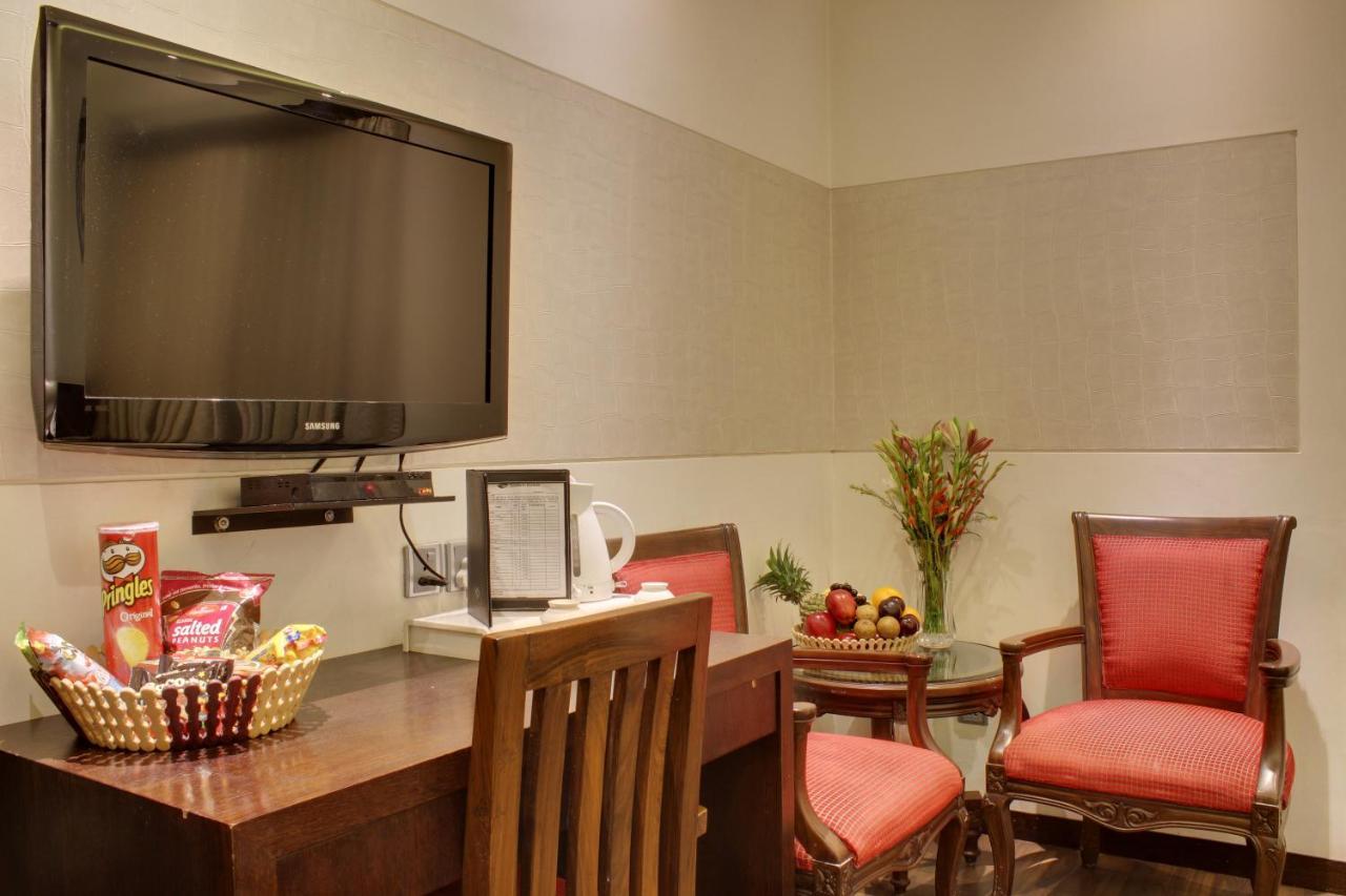 Hotel Grand Godwin - Complimentary Airport Pickup -Near Ndls Railway Stn Нью-Делі Екстер'єр фото