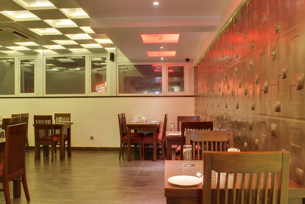 Hotel Grand Godwin - Complimentary Airport Pickup -Near Ndls Railway Stn Нью-Делі Екстер'єр фото