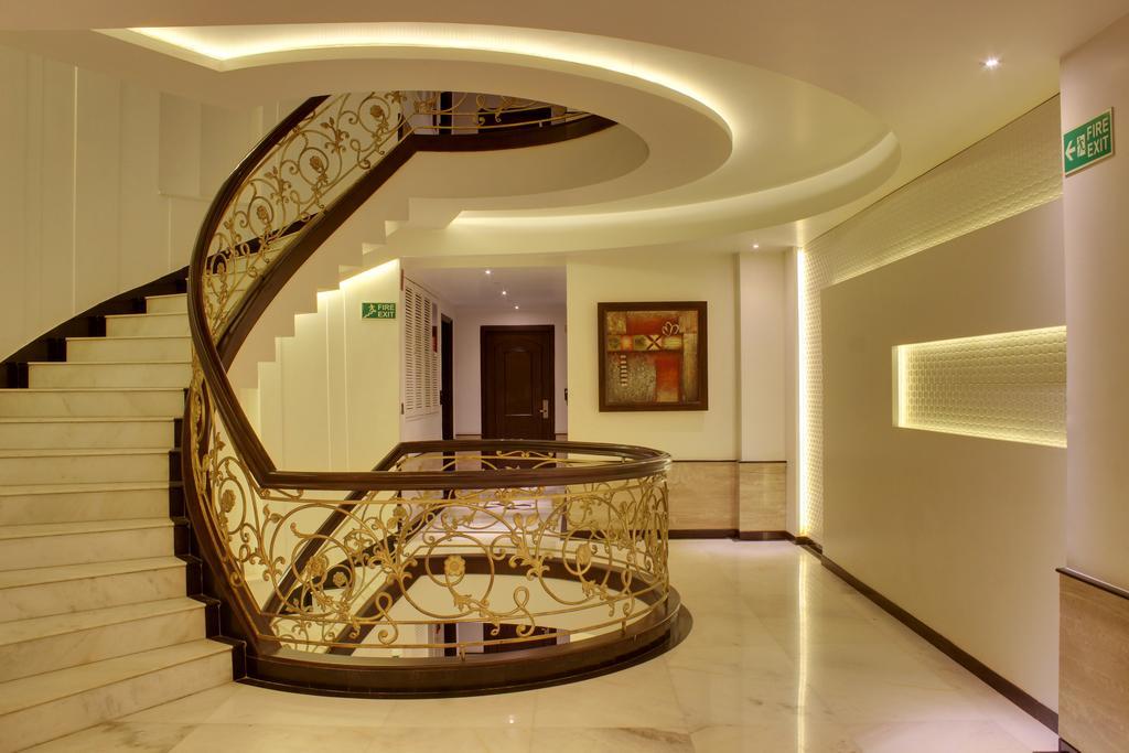 Hotel Grand Godwin - Complimentary Airport Pickup -Near Ndls Railway Stn Нью-Делі Екстер'єр фото